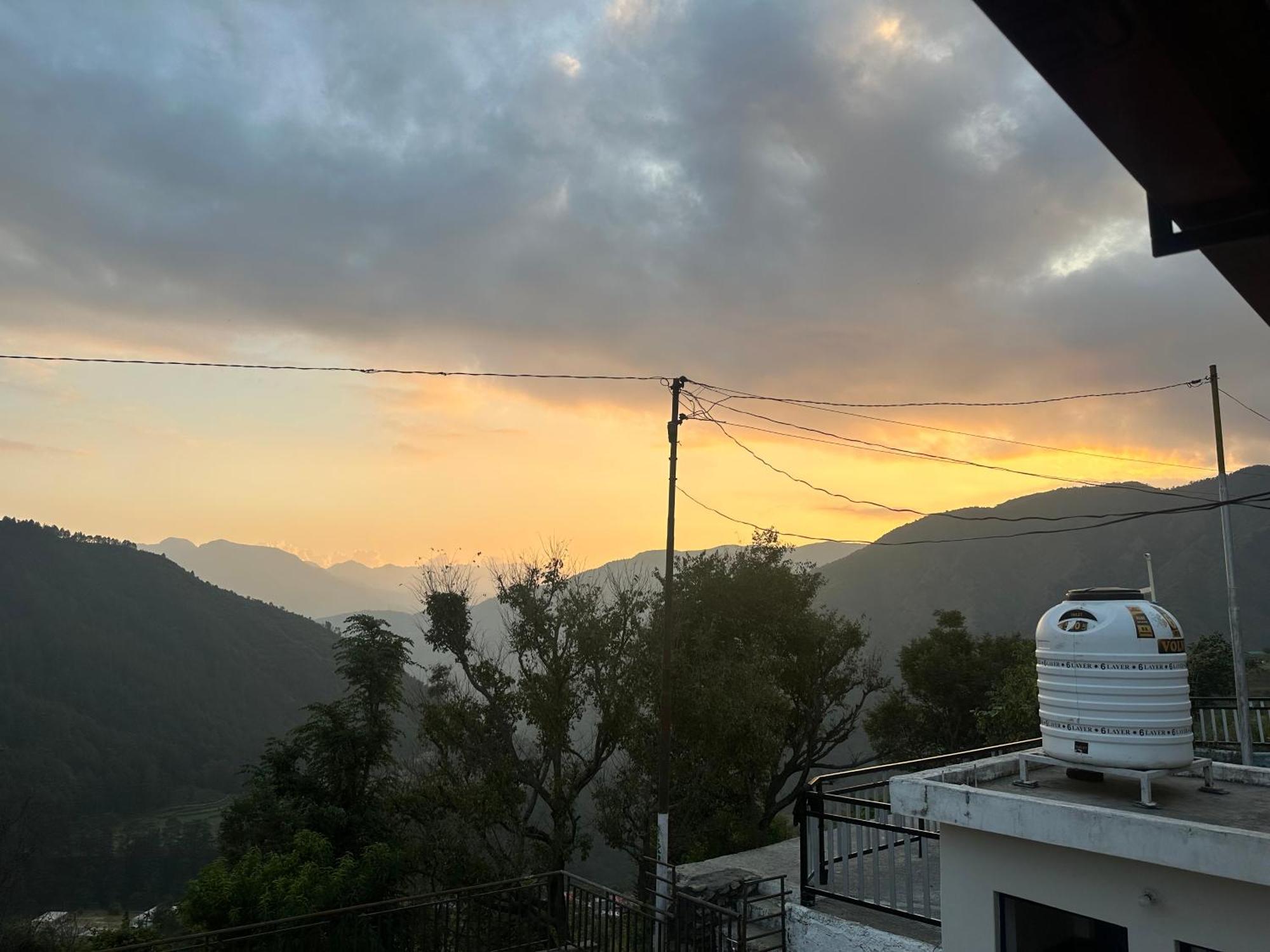 Deodar Village Homestay Devalsari Mussoorie Buitenkant foto